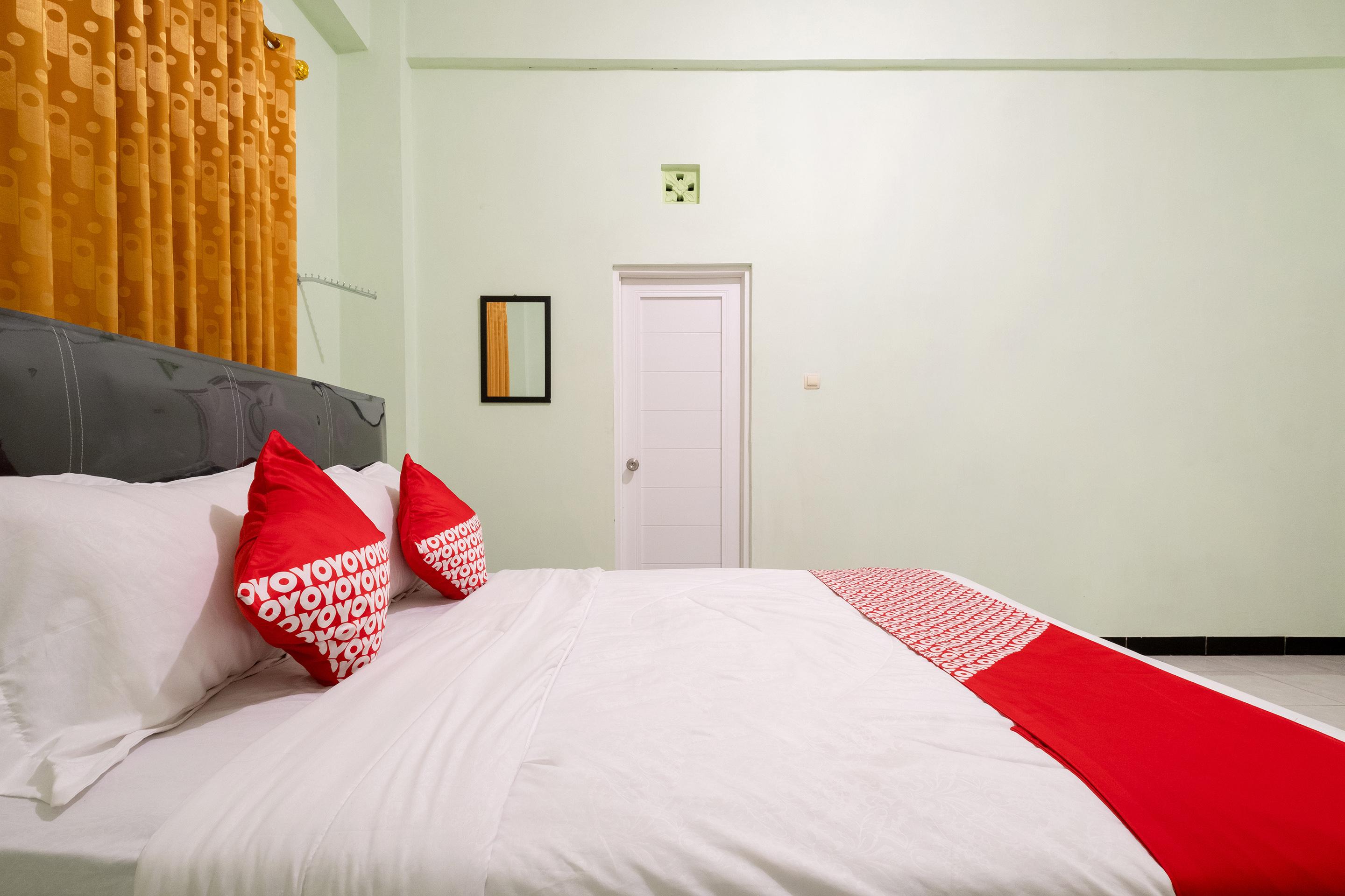 Reddoorz Syariah Near Alun Alun Wonosari Hotel Exterior photo