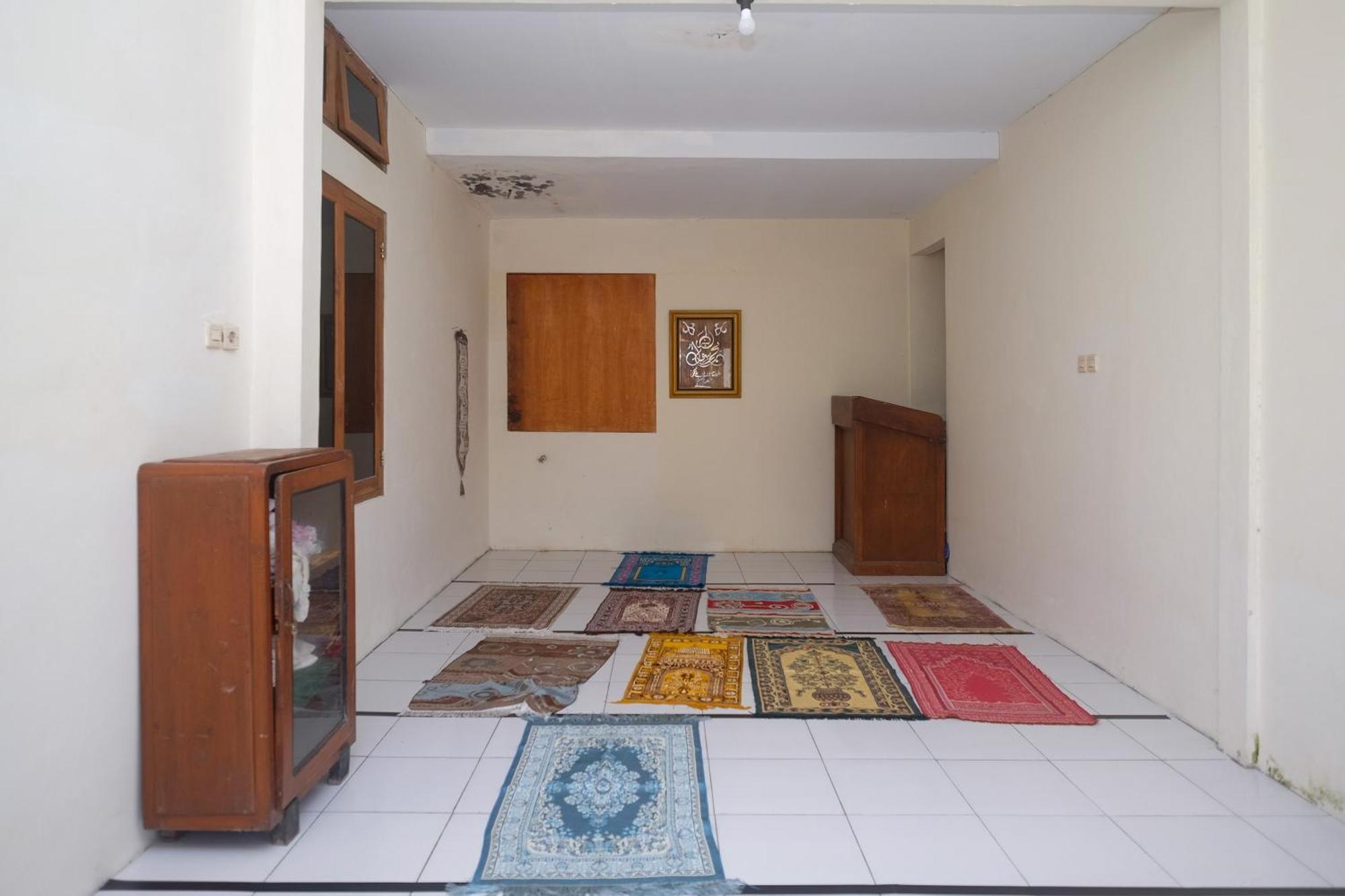 Reddoorz Syariah Near Alun Alun Wonosari Hotel Exterior photo